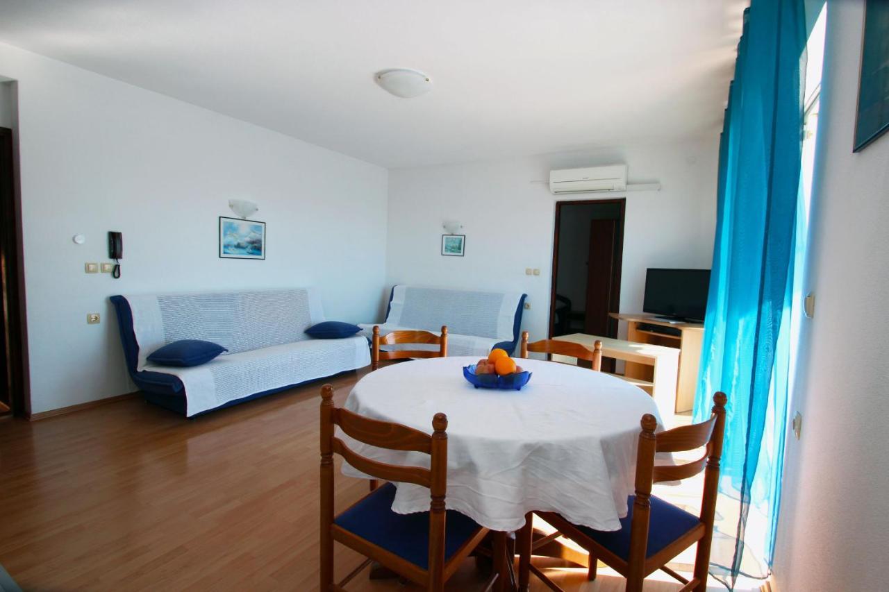 App Blazekovic Apartment Crikvenica Exterior foto