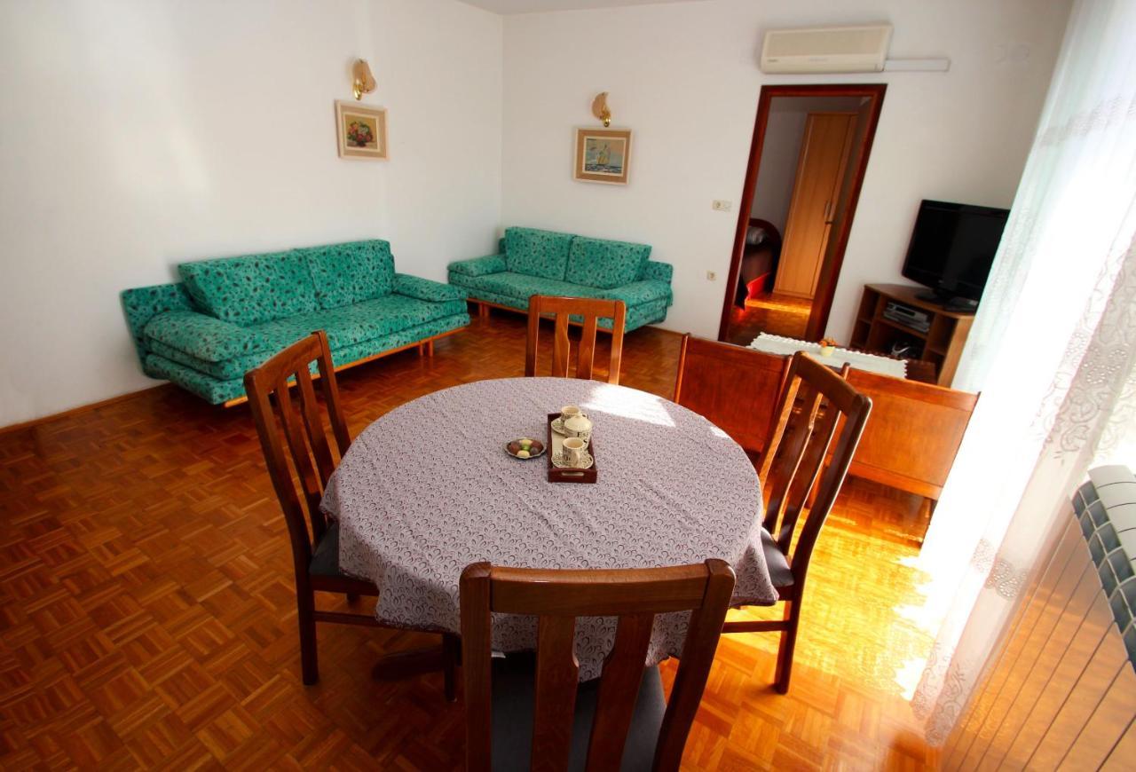 App Blazekovic Apartment Crikvenica Exterior foto